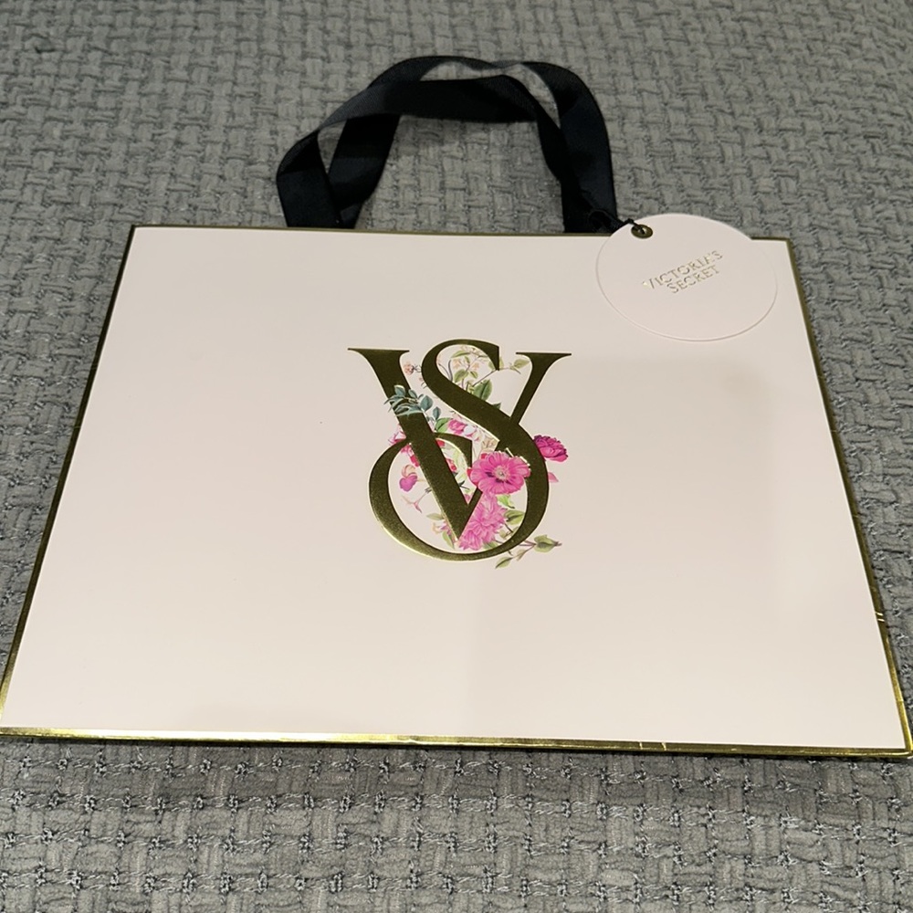 Victoria’s Secret gift bag